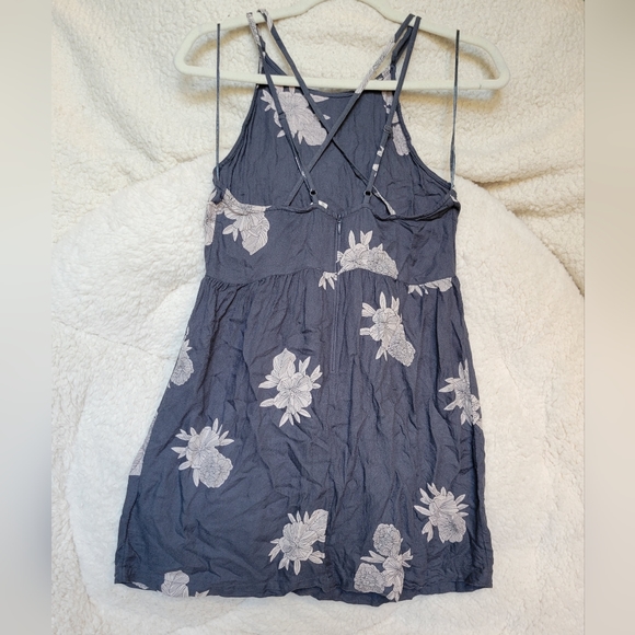 NWOT Roxy Dress, Grey/White Florals, Small - Picture 4 of 4